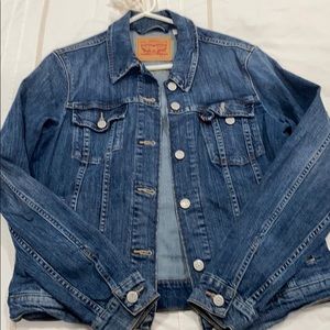 Levi’s denim jacket